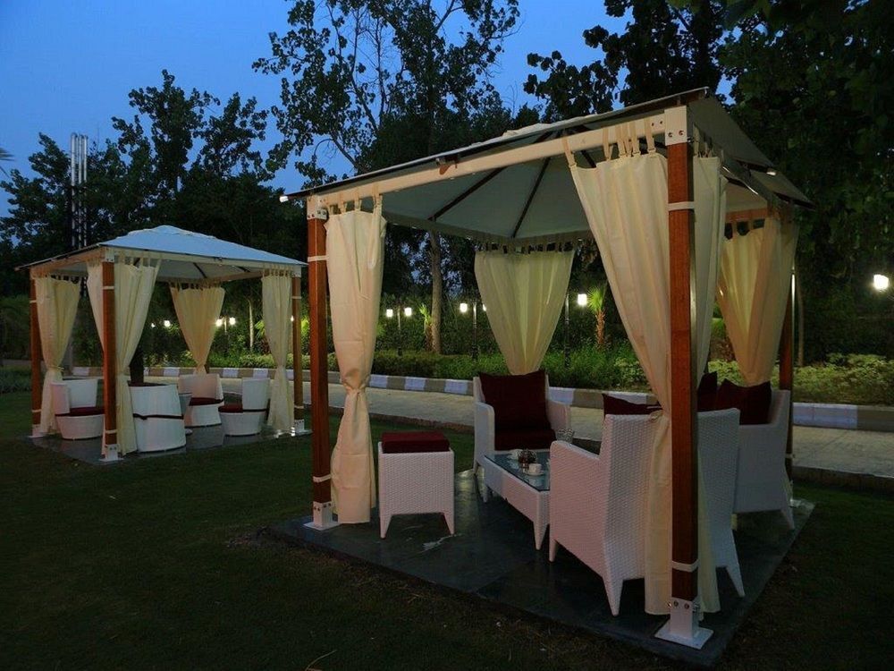 Atrio By Devam Hotel Gurgáon Kültér fotó