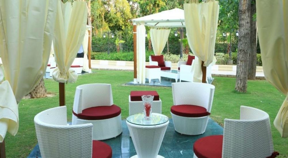 Atrio By Devam Hotel Gurgáon Kültér fotó