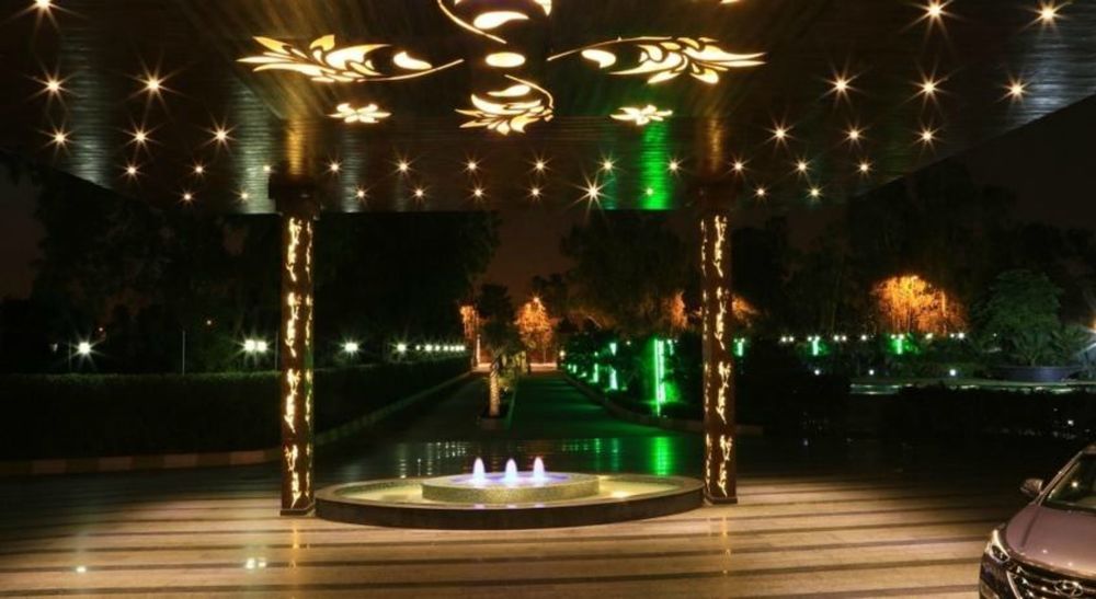 Atrio By Devam Hotel Gurgáon Kültér fotó